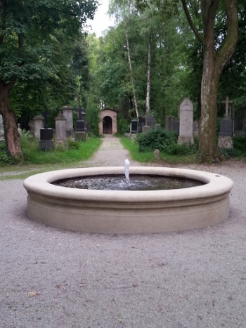 Brunnen von 1928 - München, BY.jpg