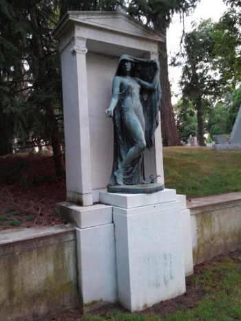Woman Statue - Green Bay, WI.jpg