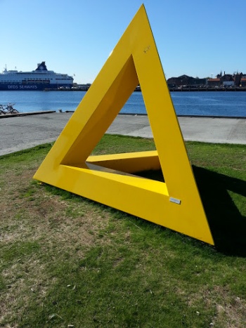 Yellow Triangle - Oslo, Oslo.jpg