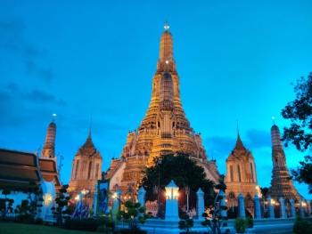 Wat Arun Eastside - Bangkok, Krung Thep Maha Nakhon.jpg