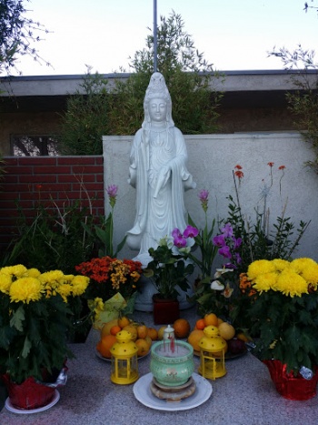 Worship Statue - Garden Grove, CA.jpg