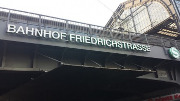 FriedrichstraÃe Bahnhof - Berlin, Berlin.jpg