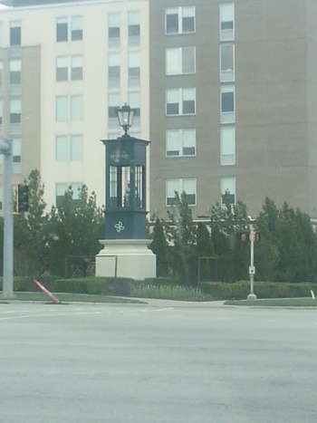 Leawood Pylon - Leawood, KS.jpg