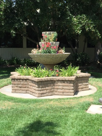 Pickwick Garden Planter 3 - Burbank, CA.jpg