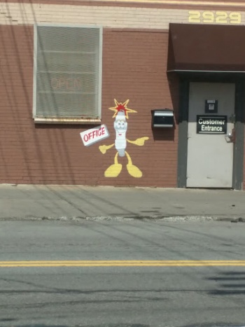 Earl The Dancing Spark plug - Hamtramck, MI.jpg