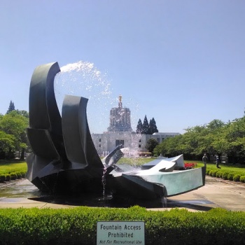Oregon State Fountain - Salem, OR.jpg