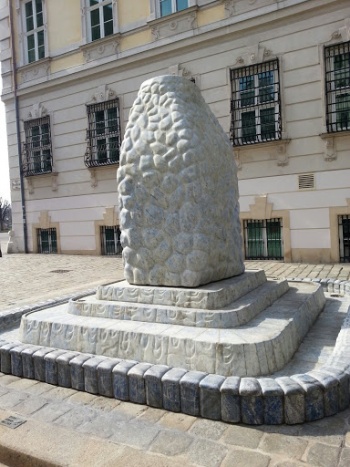 Lapislazuli Brunnen - Wien, Wien.jpg
