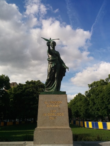 Aux Pigeons Soldats - Bruxelles, Bruxelles.jpg