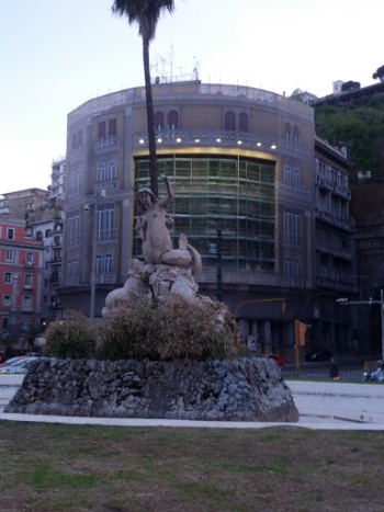 Fontana Sirena - Napoli, Campania.jpg