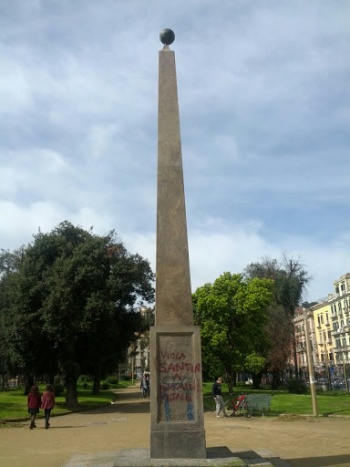 Villa Comunale - Obelisco - Napoli, Campania.jpg