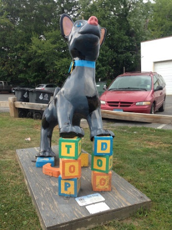 'Top Dog' Statue - Stamford, CT.jpg