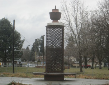 Nettleton Statue Bench - Spokane, WA.jpg