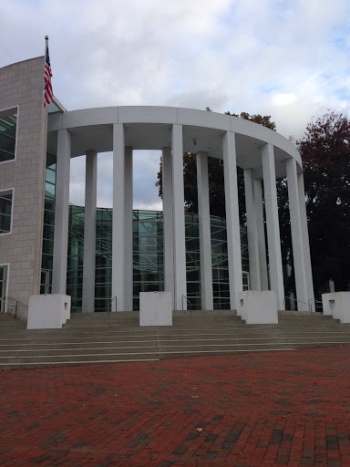 Springfield Federal courthouse - Springfield, MA.jpg