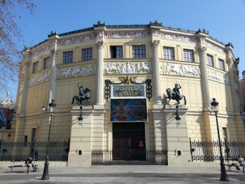 Le Cirque d'Hiver - Paris, Île-de-France.jpg