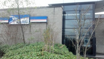Renton Highlands Post Office - Renton, WA.jpg