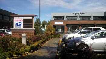 Bellevue Post Office - Bellevue, WA.jpg