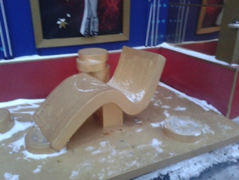 Dollar Sculpture - Kyiv, Kyiv city.jpg