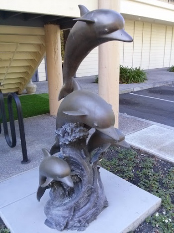 Dolphin Wave Statue - Sunnyvale, CA.jpg