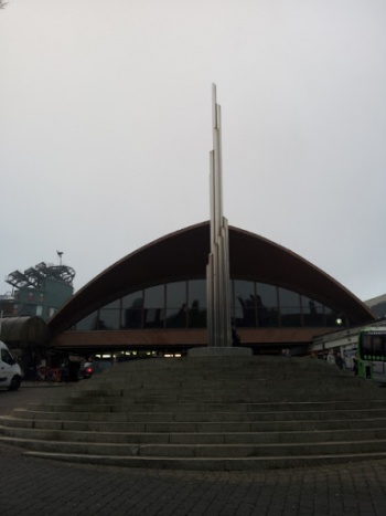 Station Approach - Manchester, England.jpg