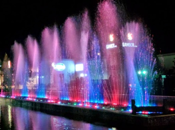Large Fountain - Wichita, KS.jpg