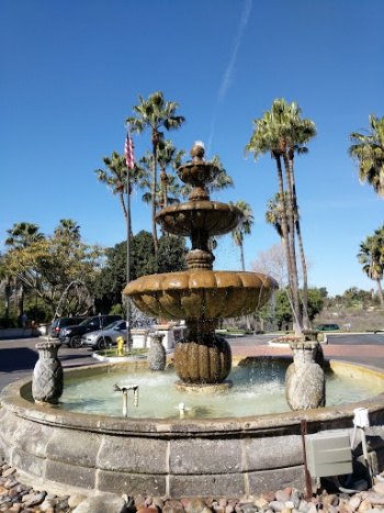 Large Plaza Bonita Fountain - Chula Vista, CA.jpg