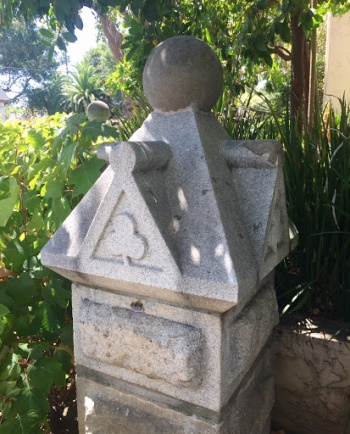 Clover Stone Statue - San Mateo, CA.jpg