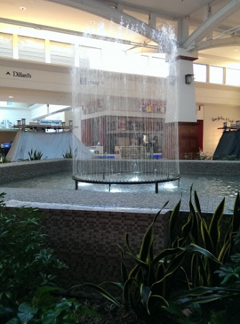 Sooner Mall Fountain - Norman, OK.jpg