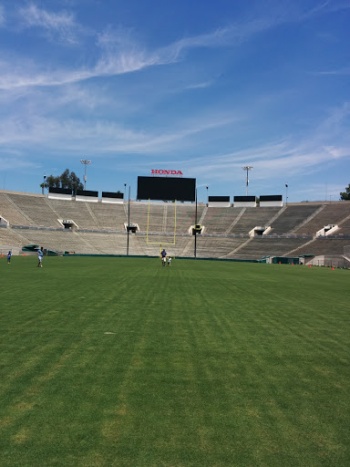 Rose Bowl Stadium - Pasadena, CA.jpg