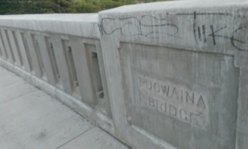 Puowaina Bridge - Honolulu, HI.jpg